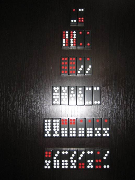 牌九是怎么出的？