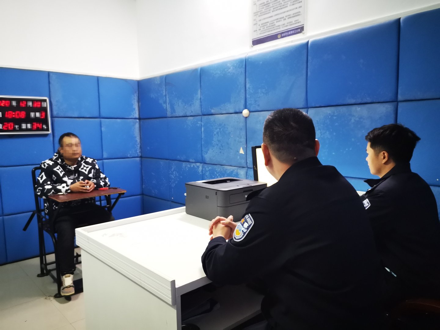 浦东新区北蔡镇领导倒卖物资的造谣者已被立案侦查，你怎么看？