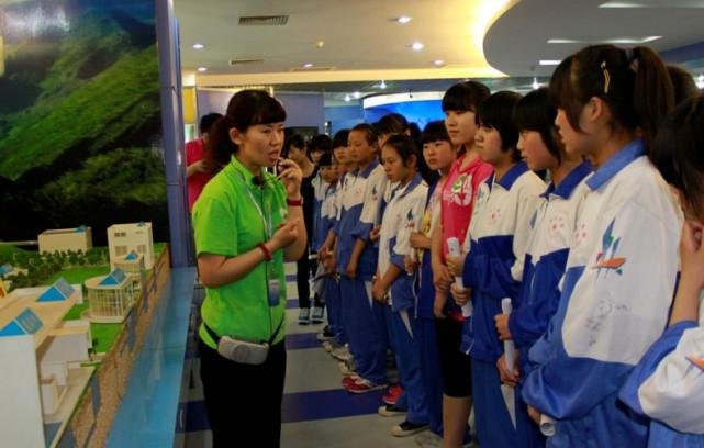 强迫未成年少女有偿陪侍，山东5人被刑拘，这些人为何敢如此猖獗？