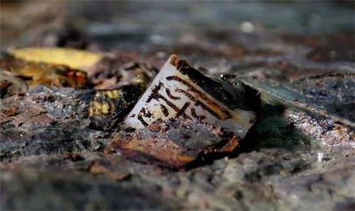 为何盗墓贼对古墓下手，却挖了15米就不敢再继续深挖了？