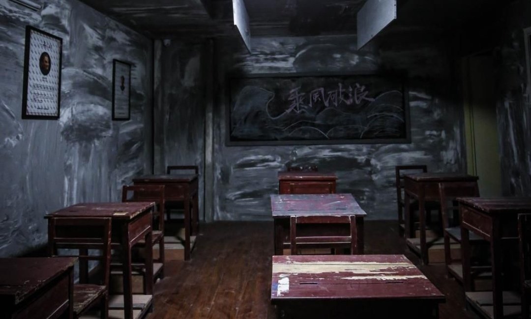 男子慕名来南宁玩密室逃脱，结果被“女鬼”咬了两口，到底发生了什么？