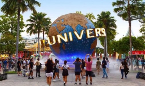 北京环球影城矿泉水10元一瓶，你觉得贵吗？