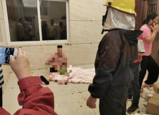 警方通报老人台风天关窗坠亡,到底谁才是事故责任人?