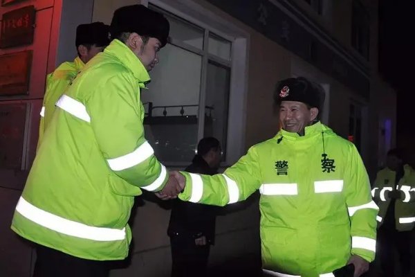 舍己为公的近反义词