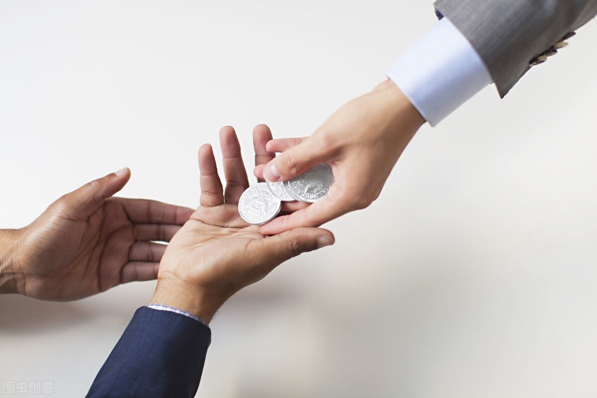 女孩找你借钱是什么意思?