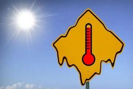 河南有多热？蚂蚁落地3秒暴毙，这种高温天气正常吗？