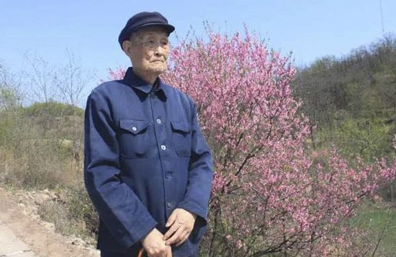 可亲可敬是什么意思
