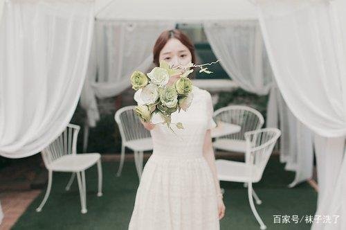 曾经恋爱五年的女朋友结婚了，应该怎样面对这段爱情？