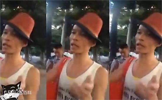 求最近网络上很火的那一位百元哥，就是说那句话:一百块都不给我，求他的图片