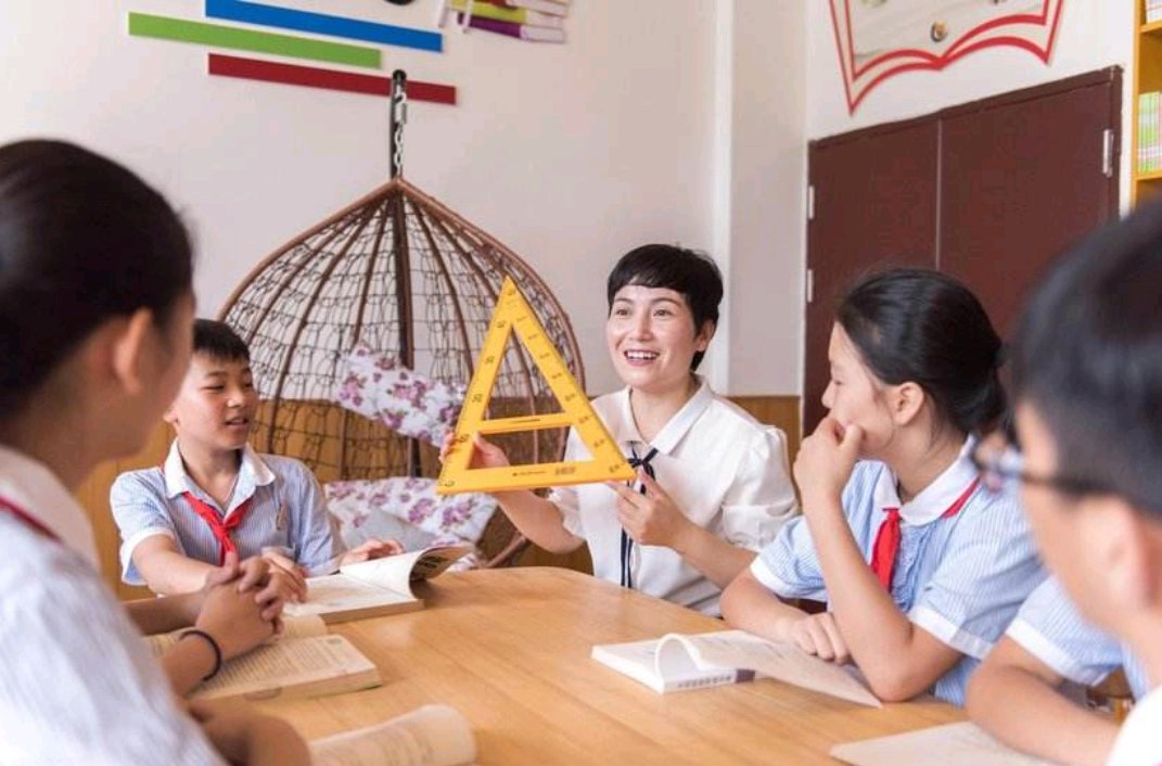 大方县已经在补发教师工资，为何奖励却迟迟没到账？