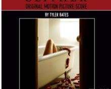 求电影美女在家泡澡多肉虫子爬进浴缸