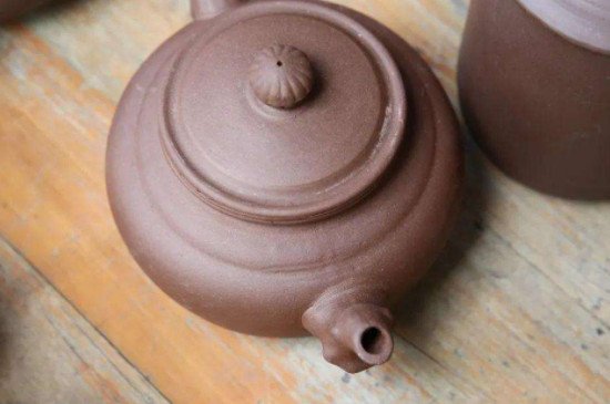 几十元的紫砂壶有毒吗