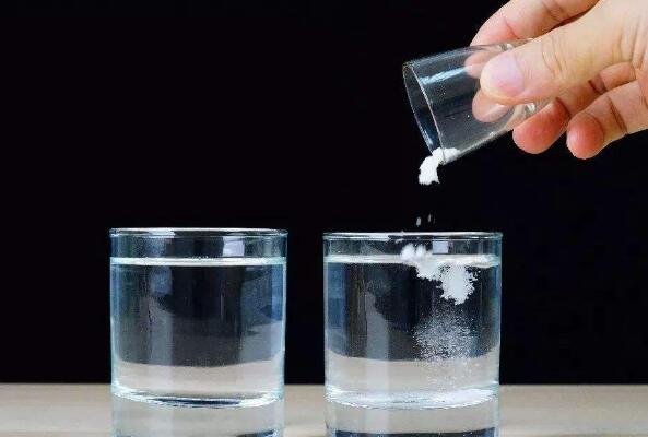 水是无色无味的，为什么有时候水喝起来是甜的？