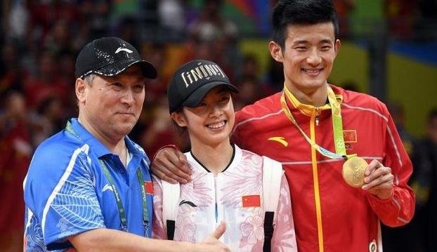 90后羽坛美女王适娴，嫁给奥运冠军了吗？