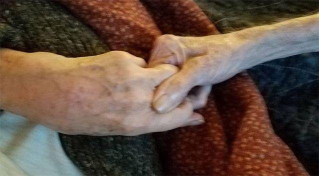 一对96岁的恩爱夫妻相伴71年在同一天离世吗?