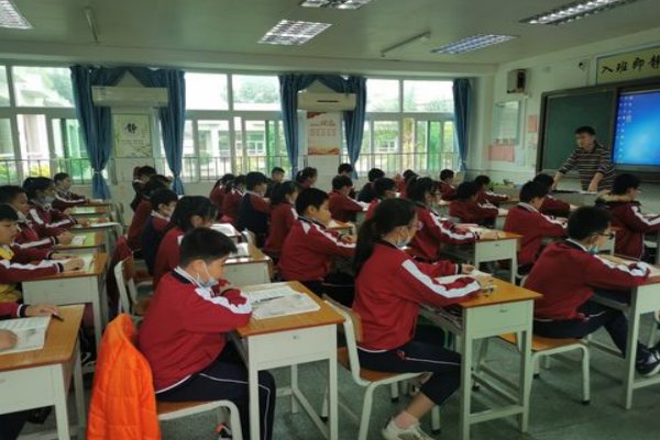 沁园春雪创作时代背景