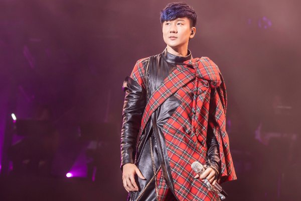 歌手林俊杰确诊新冠了，致其感染的原因是什么？