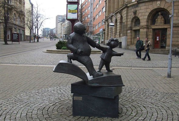 父与子的作者是个什么样的人？