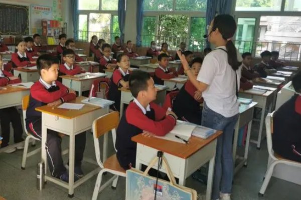 天上若无修月户下一句