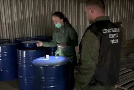 俄罗斯假酒中毒事件已致34死，事件的责任该由谁来承担呢？