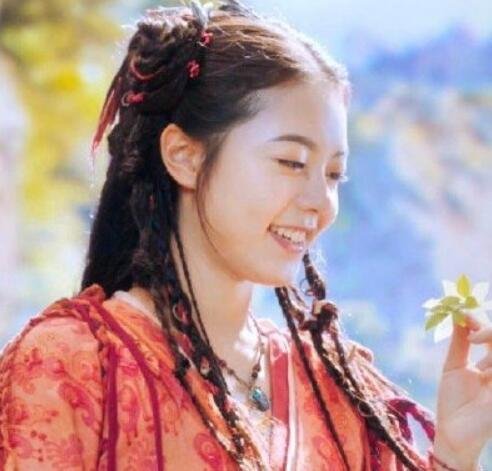 火屠玲珑的母亲是谁 她的真实身份是怎样的