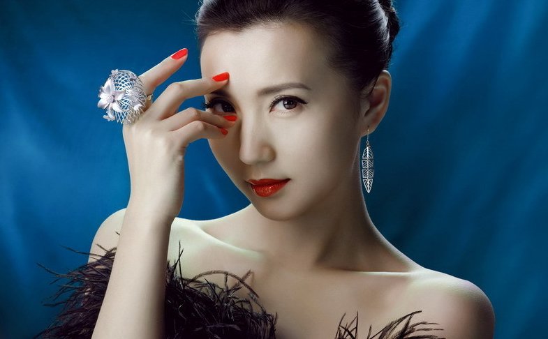 万人迷陈好也翻车,被中戏移出教授名单,这是为什么?