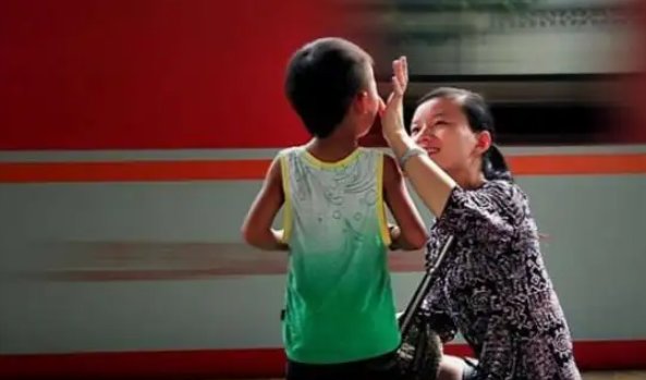 姐姐的孩子叫什么？