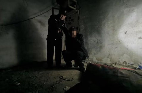 杭州一男子自述住在墓地15年，他到底经历了什么？