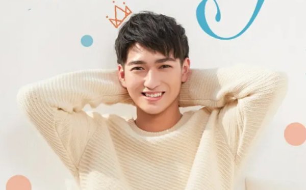 电视剧《霜落又识君》这部剧主要讲述的是什么故事？