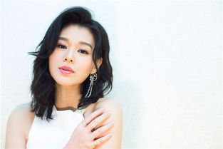 42岁胡杏儿否认抑郁,自曝独立带娃不请保姆,生活中她是一个怎样的人?