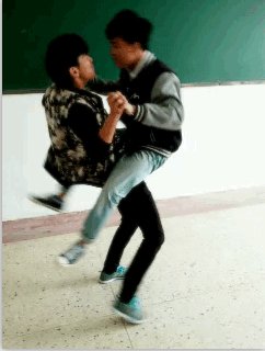 “翻跟头亲亲”起源？
