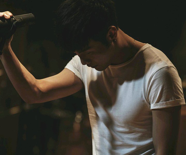 这些年有哪些网络歌曲引起了很大的争议？