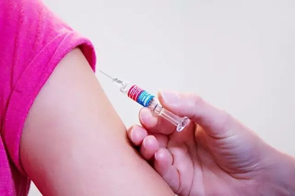 据报道，西班牙诞生世界首个带新冠病毒抗体婴儿，孕妇也可以打新冠疫苗吗？