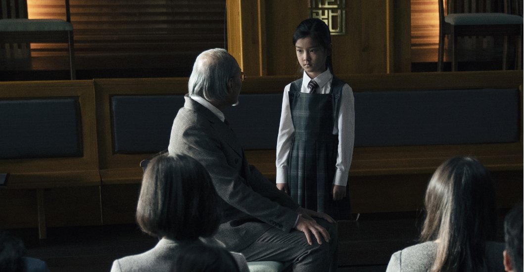 电影《秘密访客》口碑冰火两重天遭受质疑，张子枫票房灵药不灵了吗？