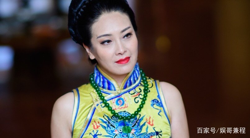 十九岁出道的贾妮,因赌气赌出一生的幸福,今被宠成公主,羡慕吗?