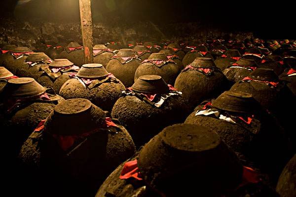 茅台镇假年份酒年份随意标，他们为什么要这样做？