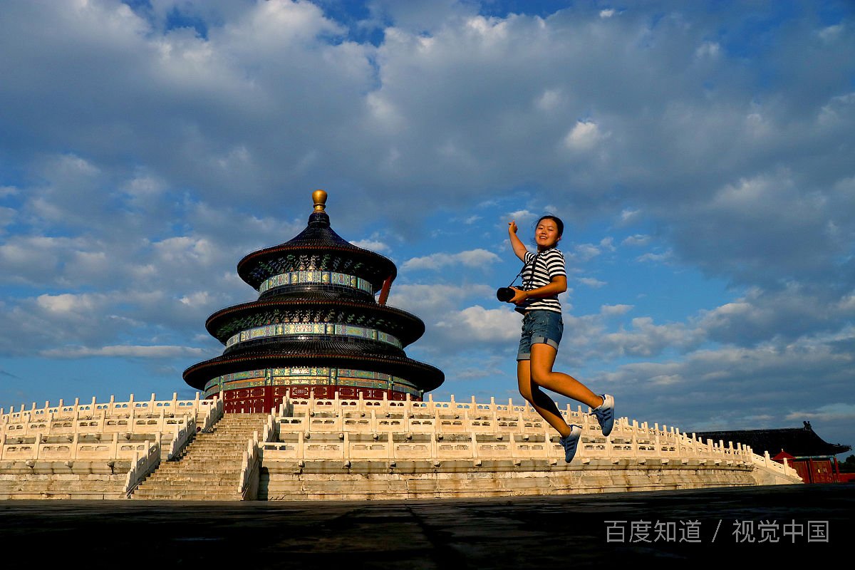 女生平胸，和男朋友拥抱男生能感觉到吗