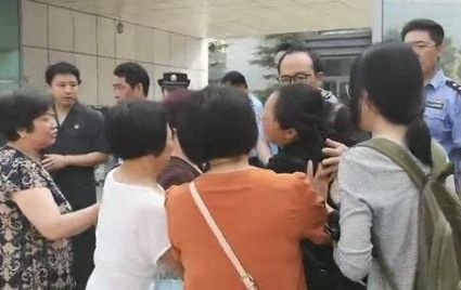 两高中女生遭同学杀害案将开庭，这起事件造成的影响有多恶劣？