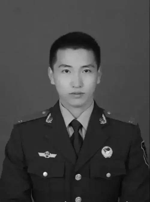 牺牲几个军人的生命救一个中国公民值得吗