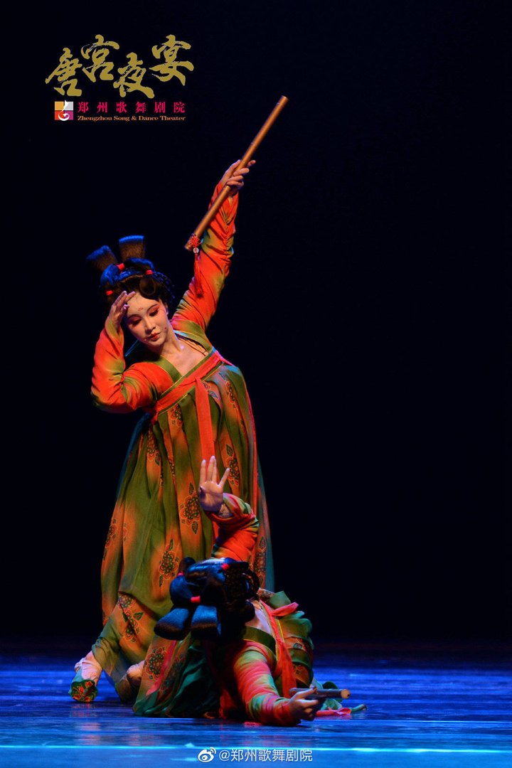 唐宫夜宴舞者打卡郑州地标，她们的舞蹈有多惊艳？