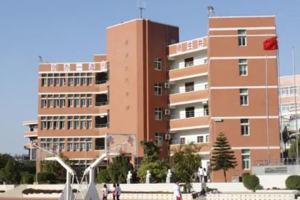 晋江职业中专学校录取线是多少分?