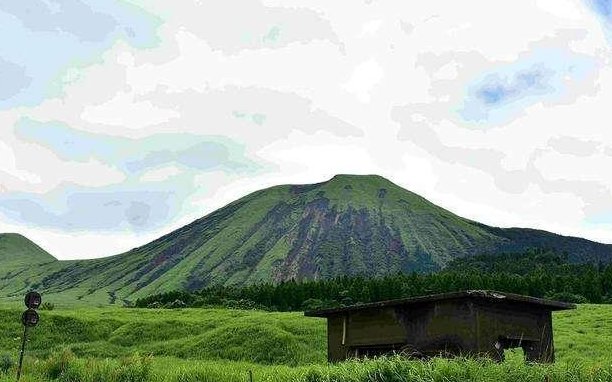 火山口上的两个人日语中字
