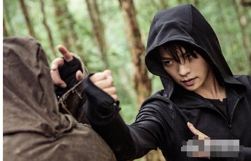 《盗墓笔记》塌肩膀的张起灵结局是什么？