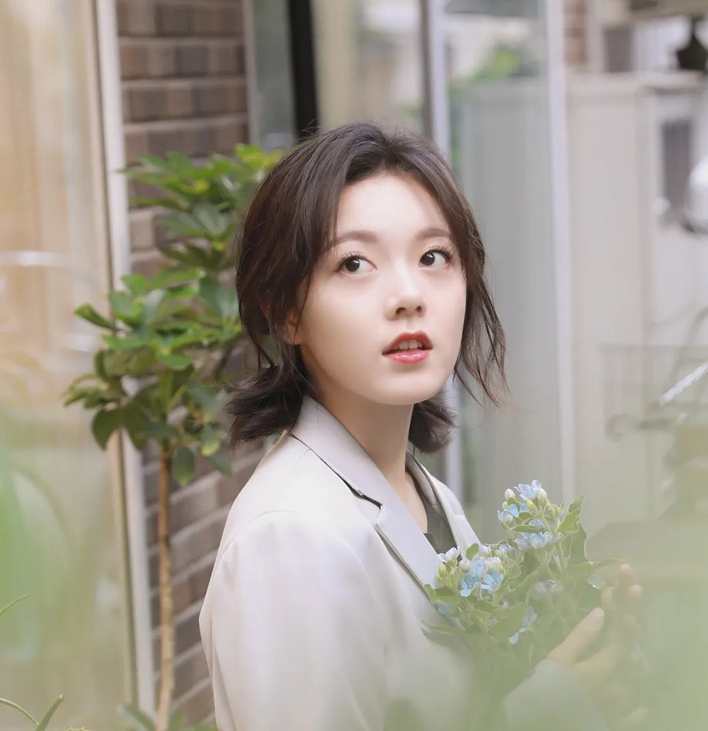 《一周的朋友》里赵今麦演绎被霸凌的角色，你觉得她能驾驭得了这种角色吗？