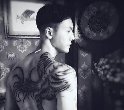 《盗墓笔记》张大佛爷为什么葬在吴家仓库?