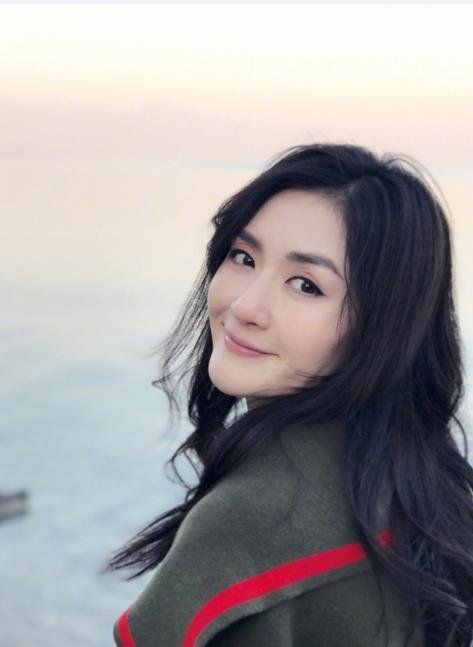 张杰和谢娜怎么认识的