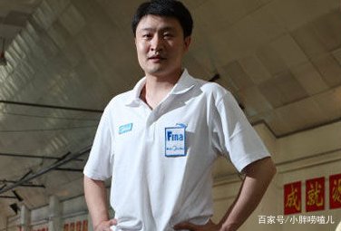 他是郭晶晶的初恋，女儿出生后遭遇车祸去世，老婆一直未再嫁，他是谁？