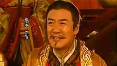 为何盗墓贼对古墓下手，却挖了15米就不敢再继续深挖了？