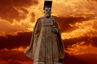 旗鼓相当什么意思