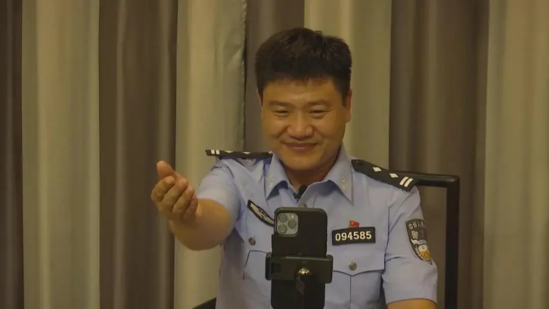 “反诈警官老陈”辞职，称我做了一个错误的决定，他为何会这么说？